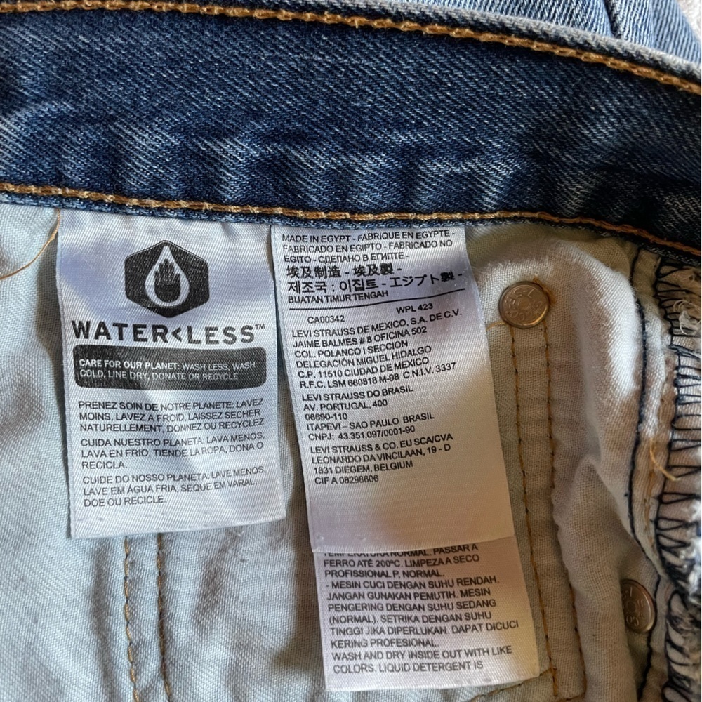 Levi’s men’s denim shorts - Picture 2 of 6